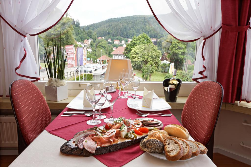 Hotel Restaurant Ketterer Am Kurgarten Triberg im Schwarzwald Exterior photo